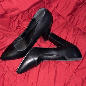 IDIFU Black Pointed-Toe Block Heel Pumps